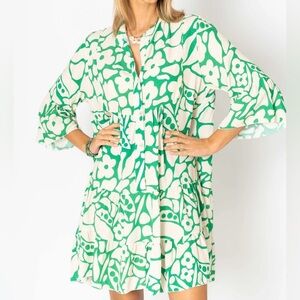 One size made in italy green and white floral Baby Doll Dress, 3/4 sleeve NWT